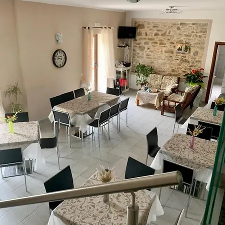 Pascale * Castellabate